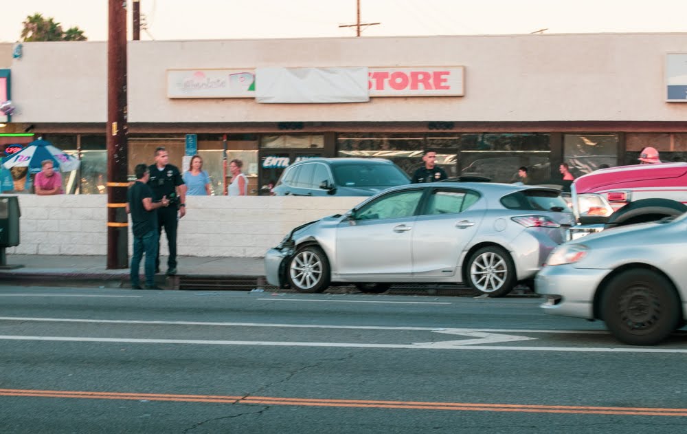 Tyler, TX - Multi-Vehicle Crash Injures at Least One at E 5th St & S Broadway Ave