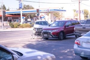 Tyler, TX - Multi-Vehicle Crash on W Front St Sends At Least One to Hospital